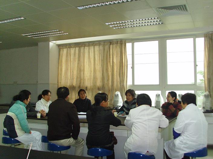 西基实验室形态三室与微生物与寄生虫教研室座谈会 西基实验室形态三室与微生物与寄生虫教研室座谈会